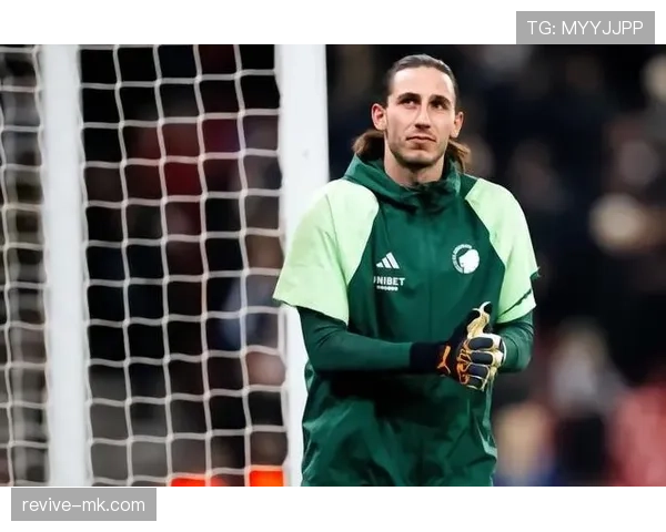 丹麦门将神勇发挥，力助球队挺进下一轮