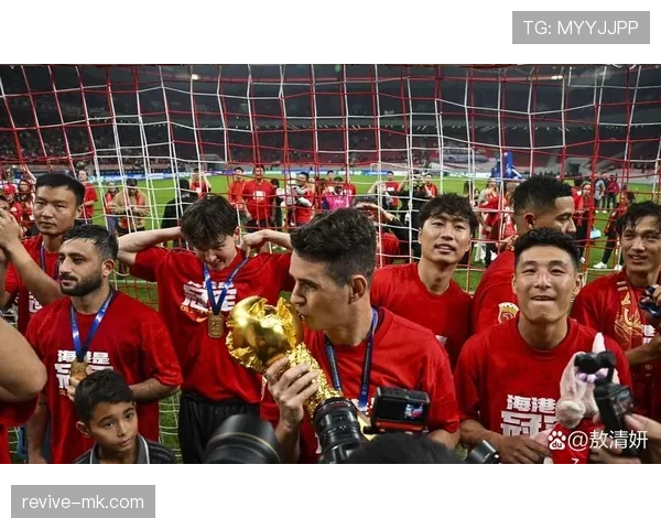 中超联赛争冠格局生变,多队表现持续提升引发关注 中超联赛争冠格局生变,多队表现持续提升引发关注