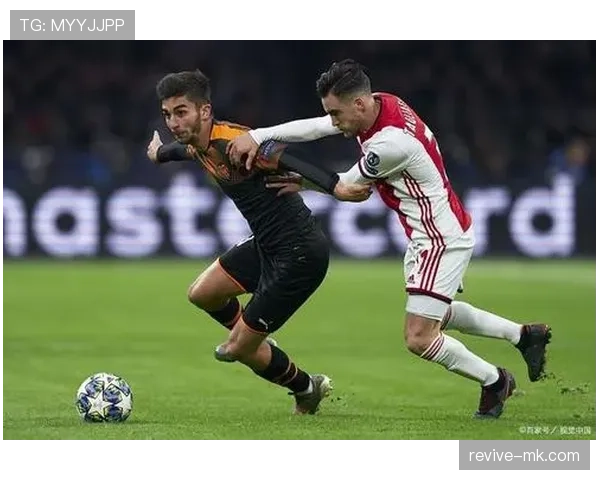 马尔科·范巴斯滕近期状态回暖表现分析